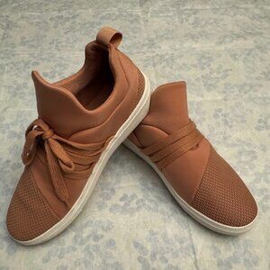 Steve Madden Women's Lancer Lace-Up Platform Sneaker